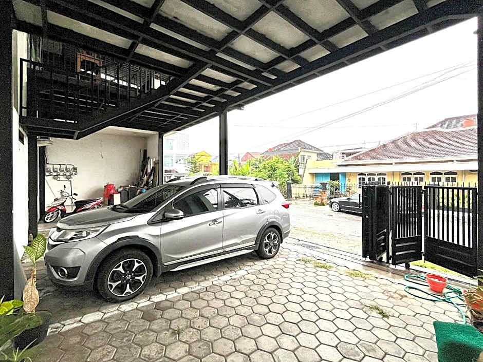 D Maktab Syariah Mitra RedDoorz Malang