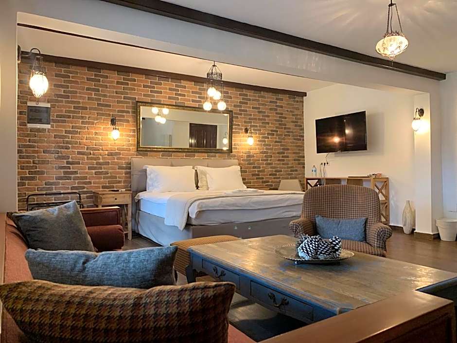 Beyaz Ev Agva - Adult only +15