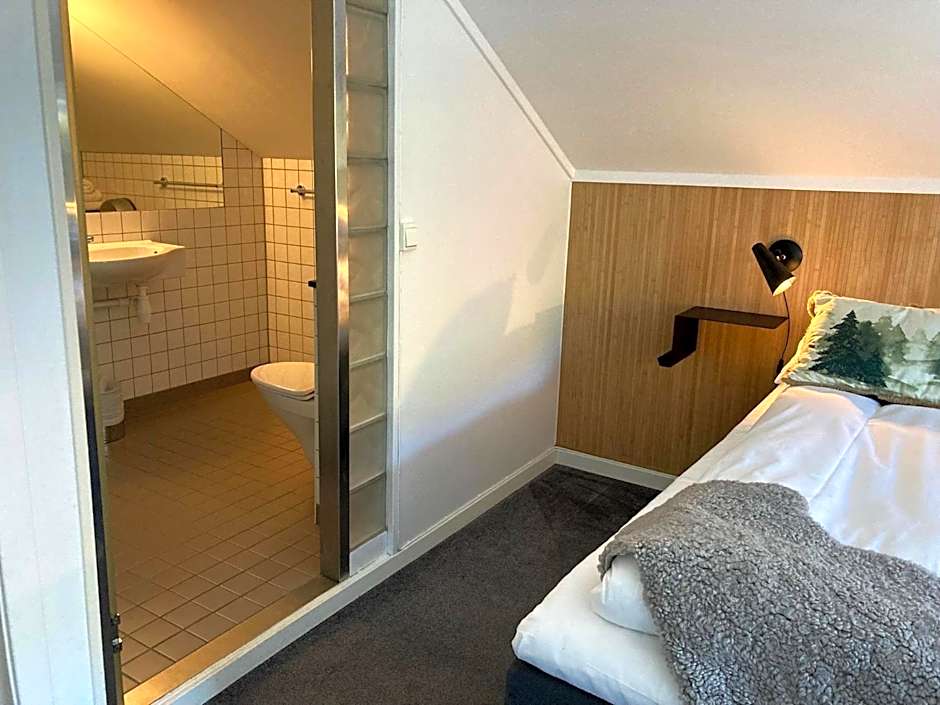 Breidablikk Guesthouse