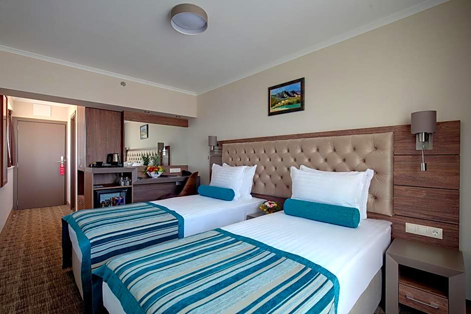 Hotel Cherno More