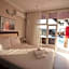 Tunc Hotel