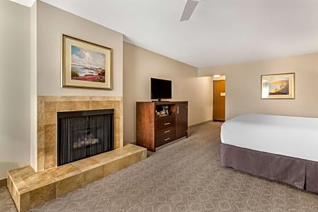 1 King Bed, Non-Smoking, Oversized Room, Fireplace, High Speed Internet Access, Refrigerator, Full B