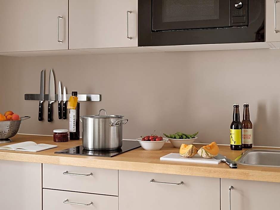 Flora Apartment Hotel