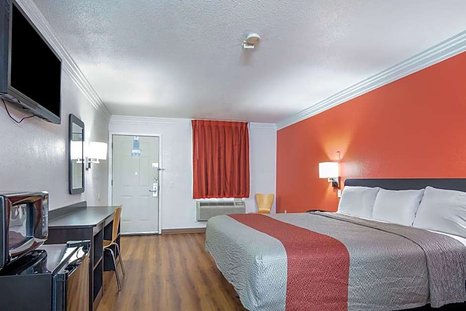 Motel 6-Marshall, TX