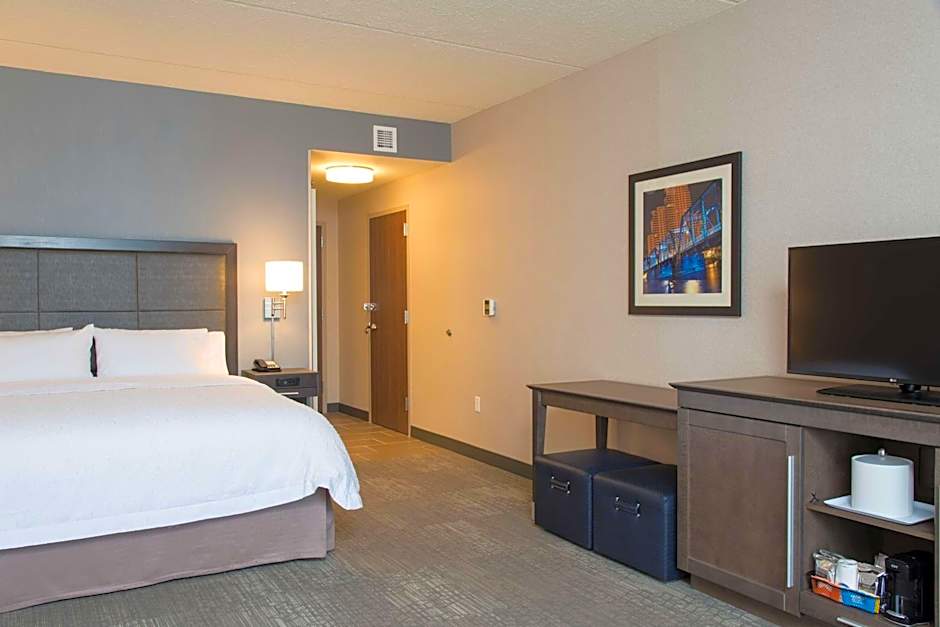 Hampton Inn By Hilton & Suites Grand Rapids Downtown
