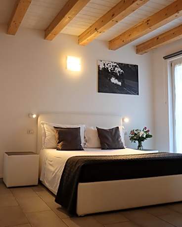 Double or Twin Room with Garden View