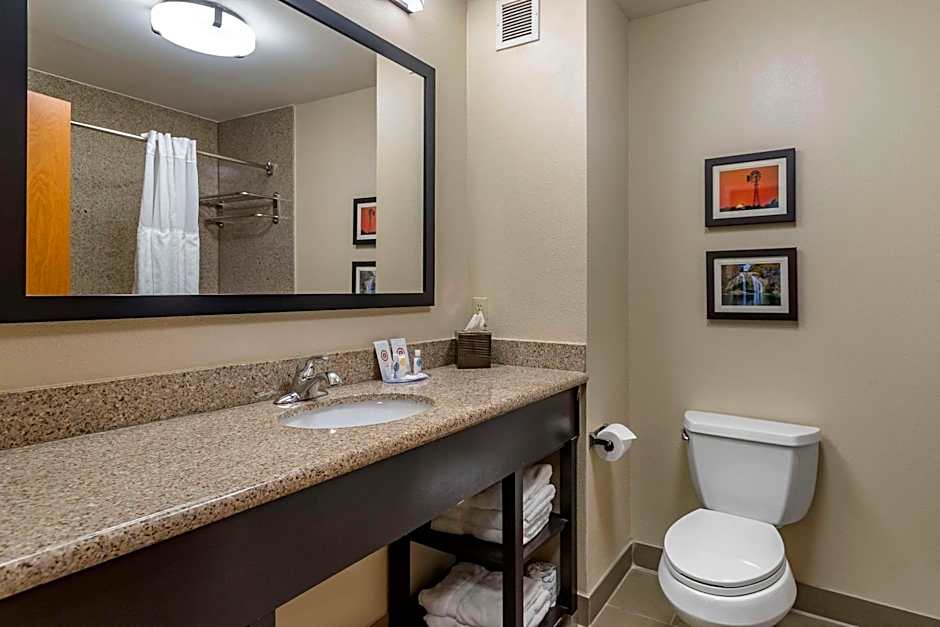 Comfort Inn & Suites Glenpool