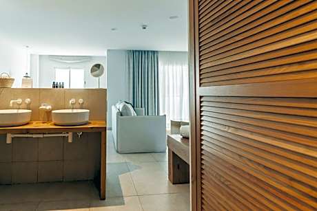 Junior Suite with Sea View