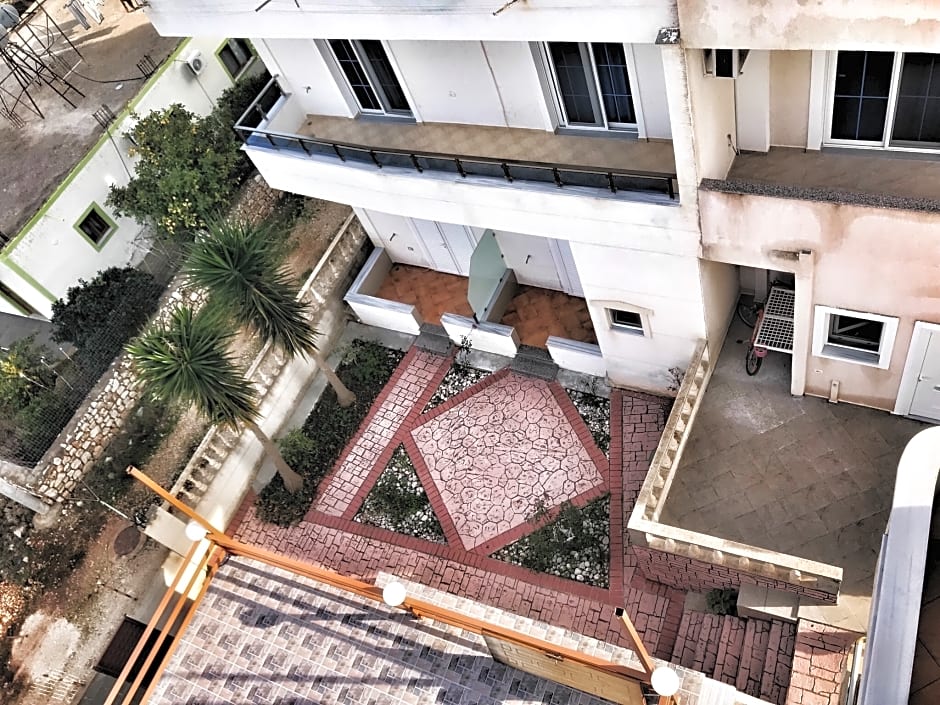 Privé Hotel And Apartments