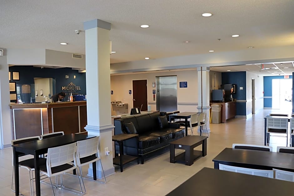 Microtel Inn & Suites by Wyndham Columbus/Near Fort Benning