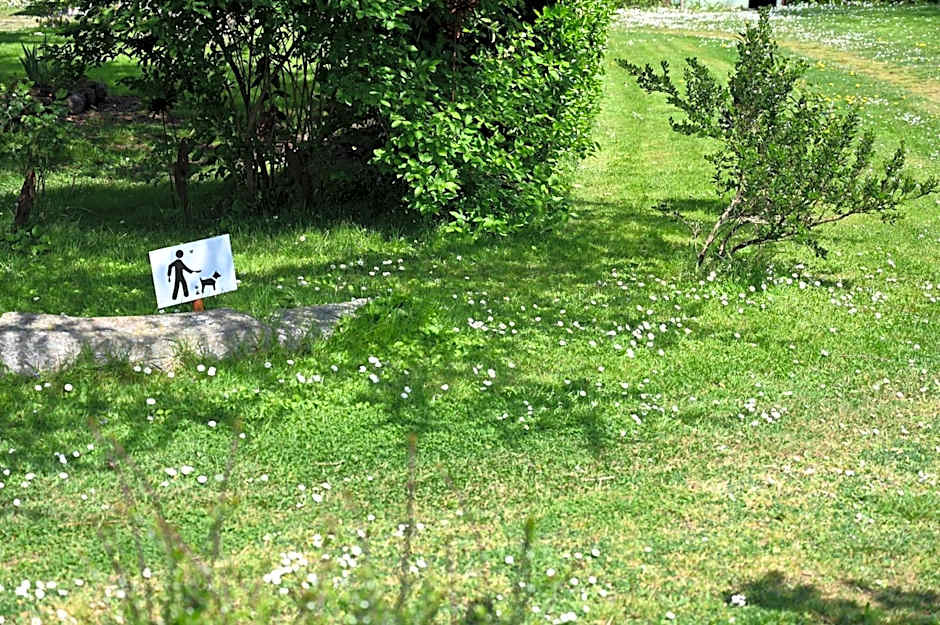 Logis Hôtel La Demeure du Perron