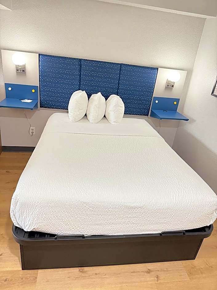 Microtel Inn & Suites By Wyndham Sioux Falls