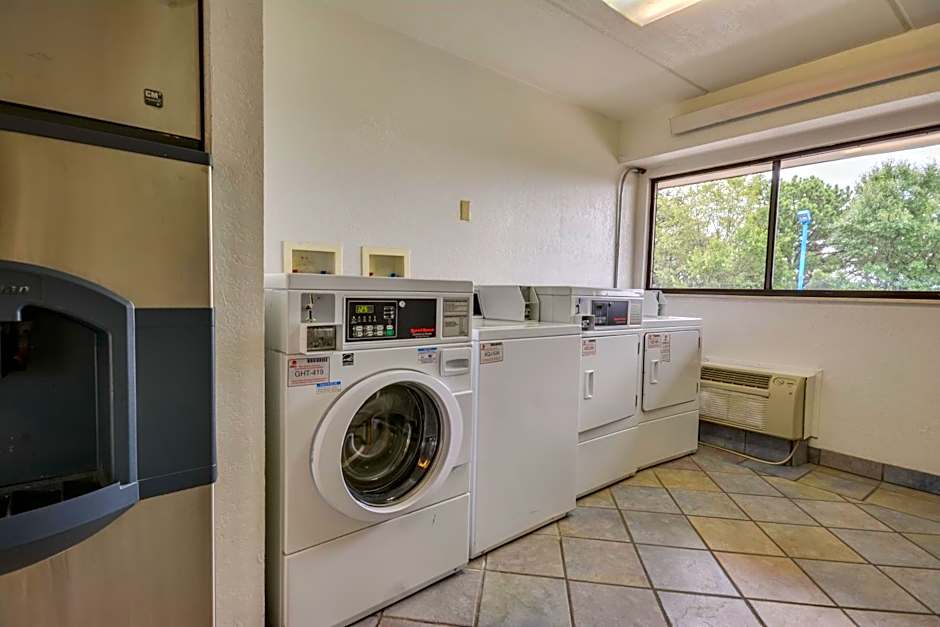 Motel 6-Birmingham, AL