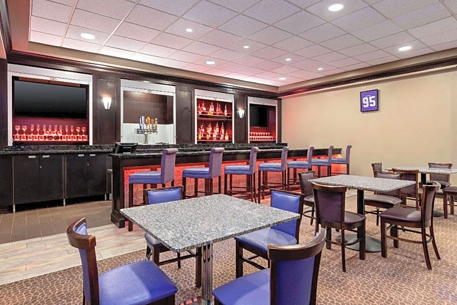 IBAN Dallas Park Central Hotel, Trademark by Wyndham
