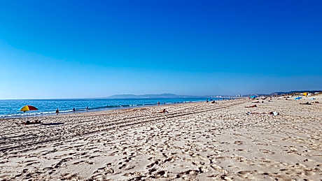 Aroeira Golf and Beach Cottage by Host-Point