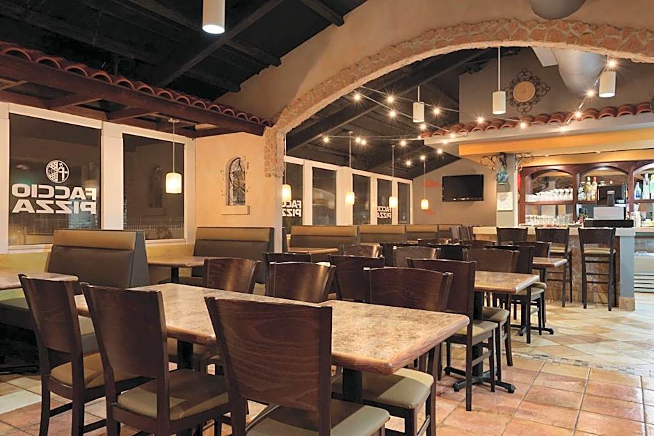 TRYP by Wyndham Isla Verde