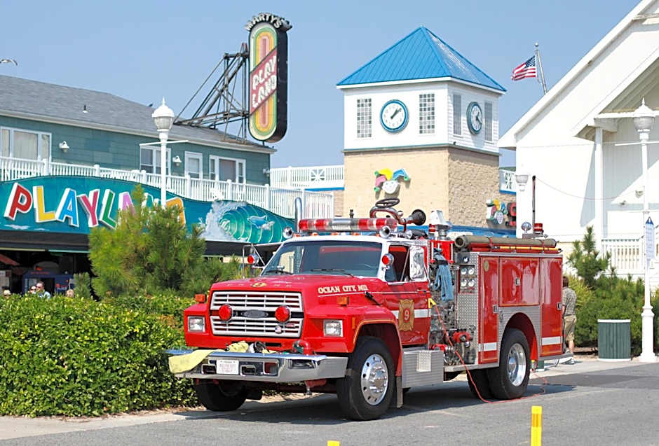 Seabonay Oceanfront Motel