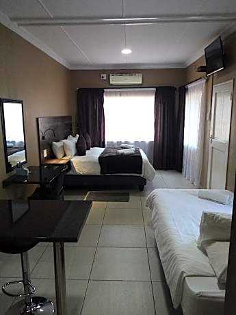 Deluxe Double Room with Shower