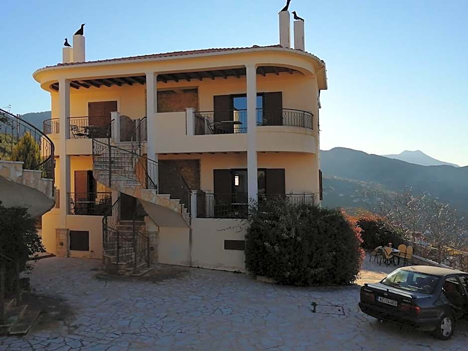 Kallisti Ξενώνας Διακοπτό-Καλάβρυτα