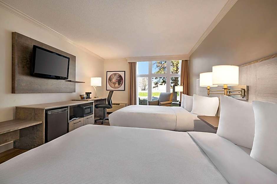 2 Queen Beds — 1 fotoğraftan 1. fotoğraf