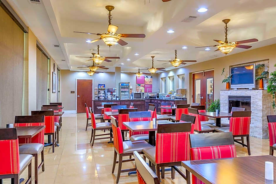 Comfort Suites Savannah Gateway I-95