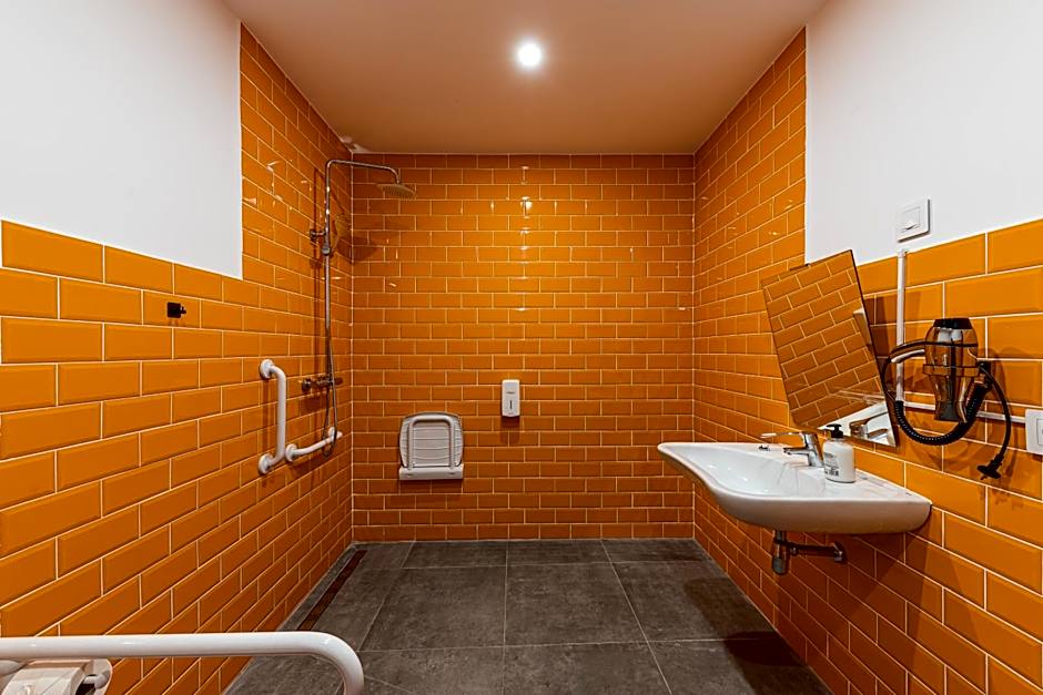 Art Seven Hostel Capsules