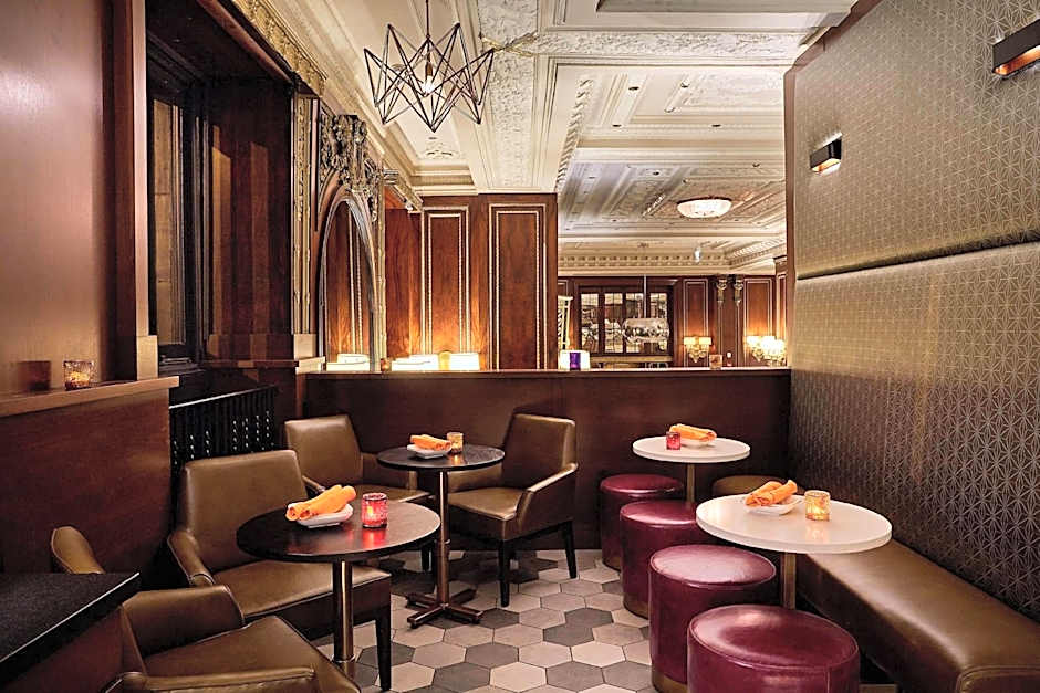 The Blackstone, Autograph Collection