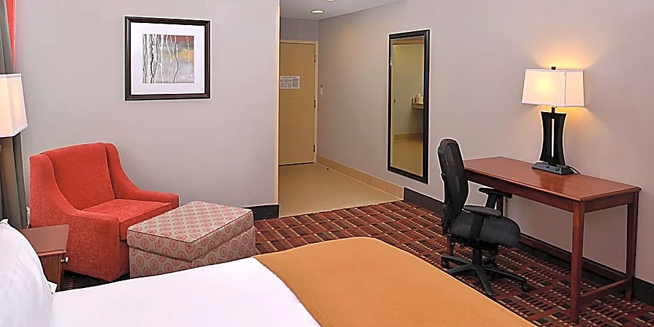 Holiday Inn Express Crestwood By IHG