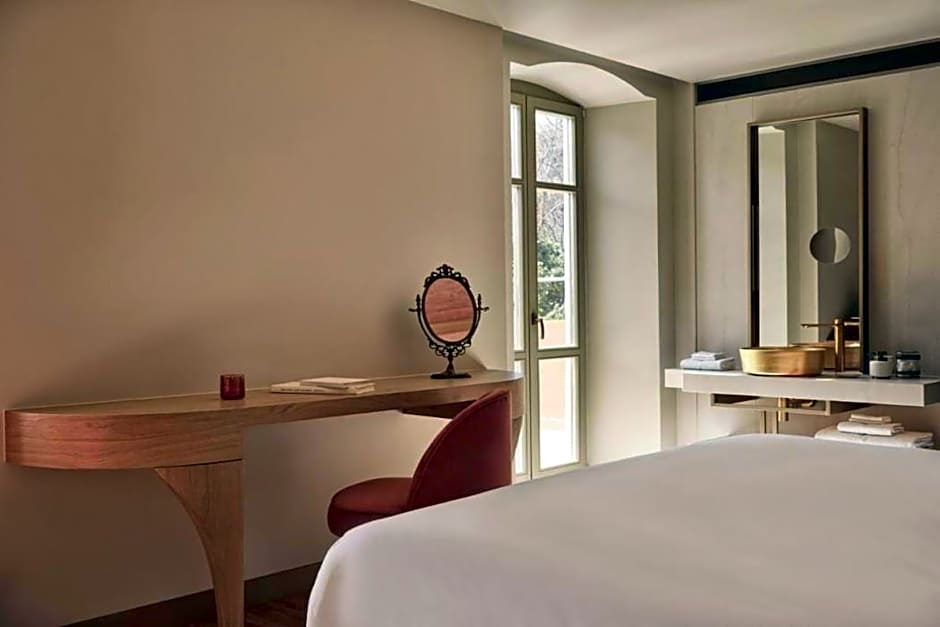 Domus Blanc Boutique Hotel