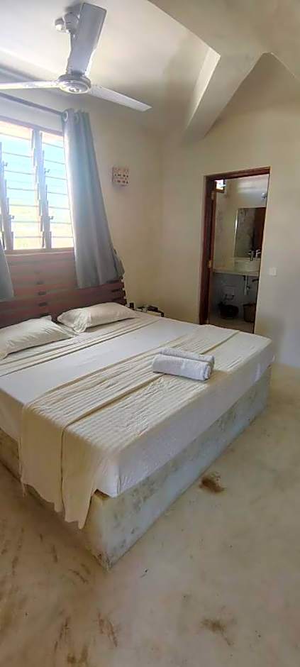 Kaleb's Beachfront Serviced Studio Apartments