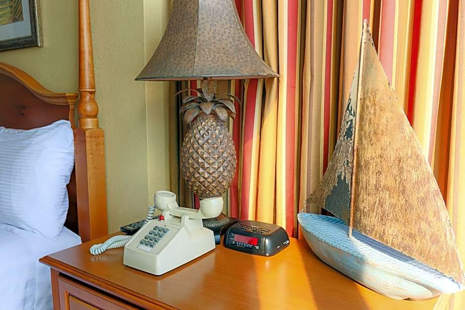 Schooner II Beach and Racquet Club