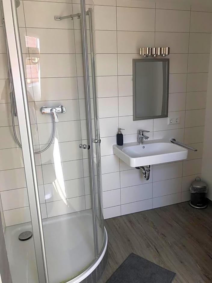 ZUM BAHNHÖFLE Restaurant & Hotel - Albbruck Am Rhein