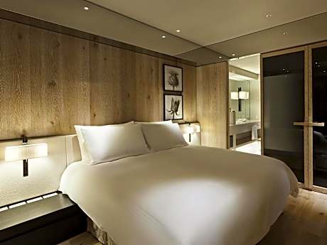 Oasis Two-Bedroom Apartment