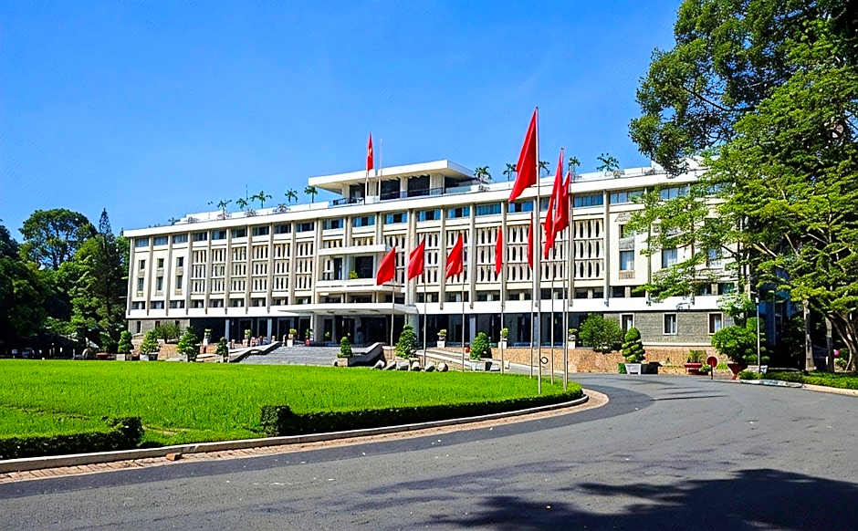 LE SAIGON HOTEL