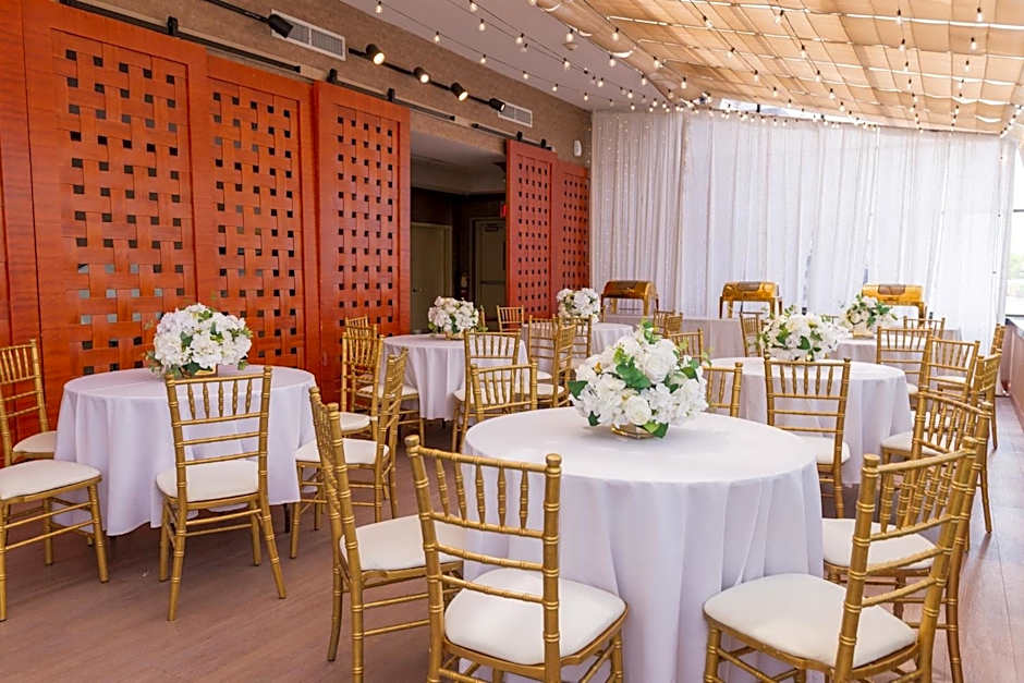 Holiday Inn Plainview-Long Island By IHG