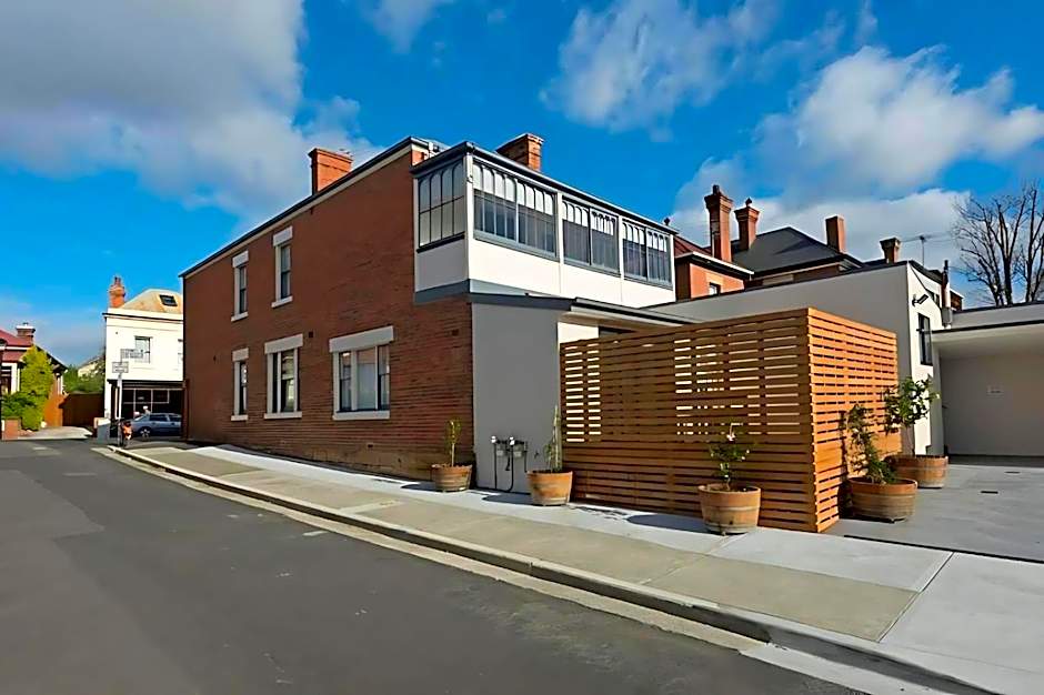 The Lollyshop Apartment in Battery Point