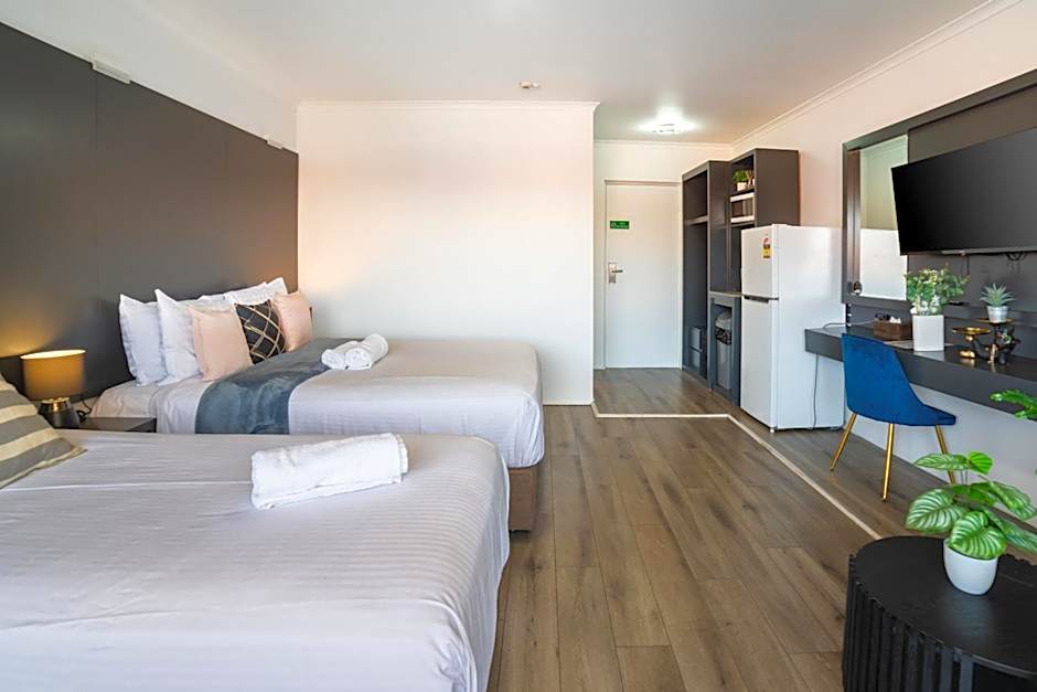 Motel 10