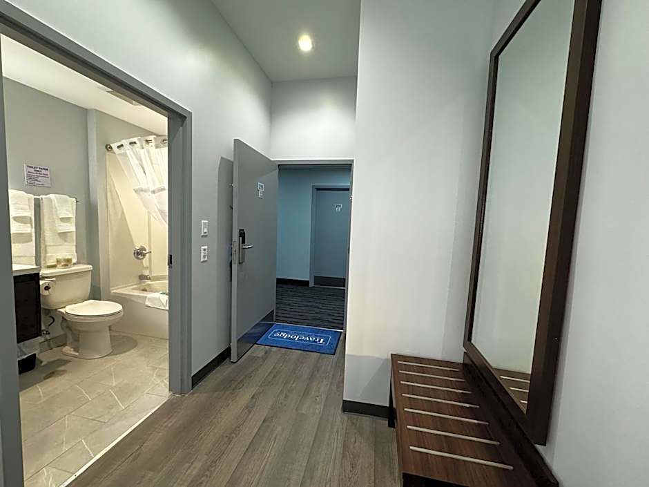 Travelodge by Wyndham Cochrane South