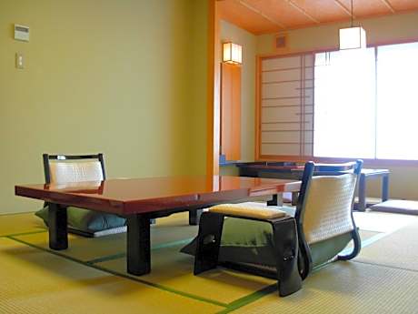 Japanese-Style Twin Room