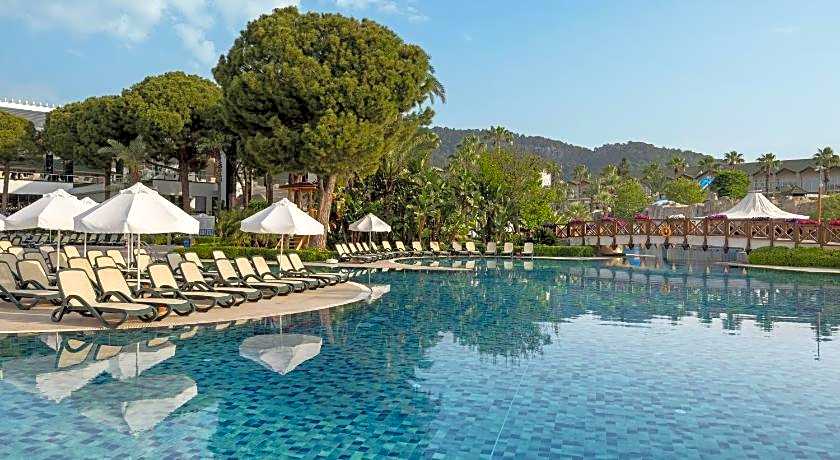 Dobedan World Palace