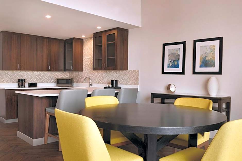 Embassy Suites By Hilton Hotel Indianapolis-Downtown