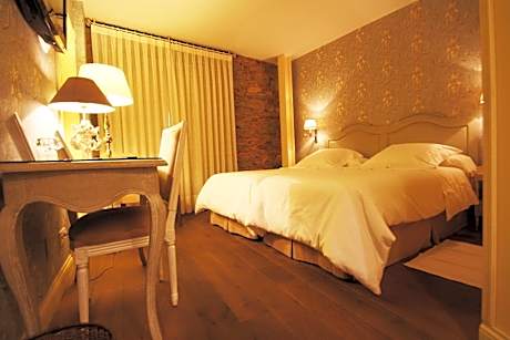 Family Room (Two Connecting Rooms)