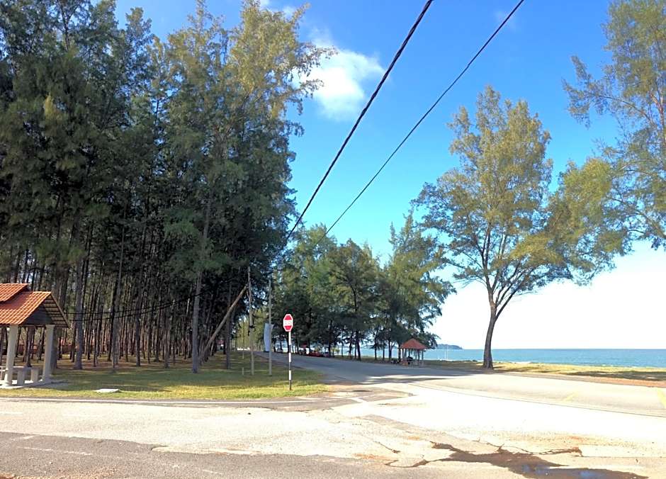 Semarak Beach Inn
