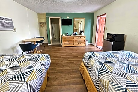 2 Double Beds  Accessible Room  Smoking