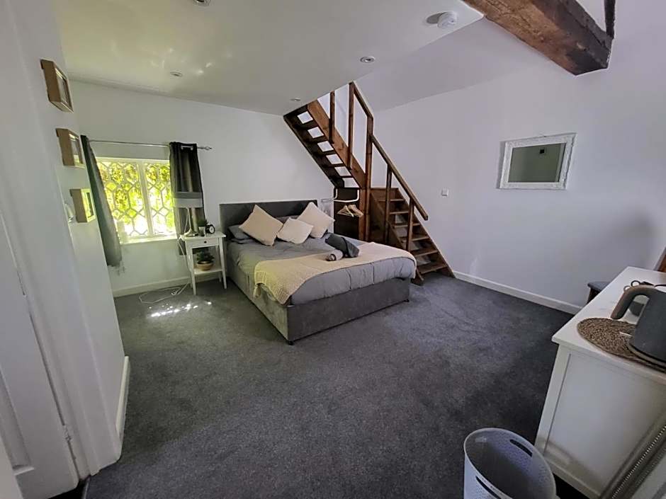 Hursley Rooms - The Dolphin