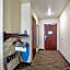 Cobblestone Hotel & Suites - De Pere