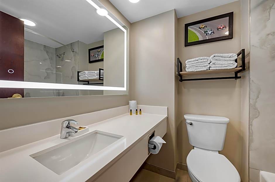 Best Western Plus Indianapolis North at Pyramids