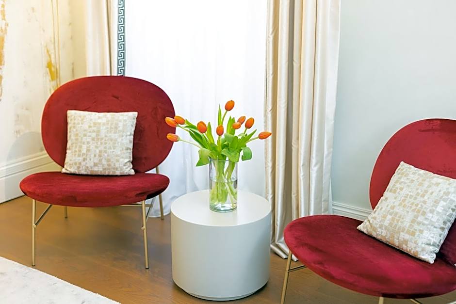 Castellano Hotel & Suites