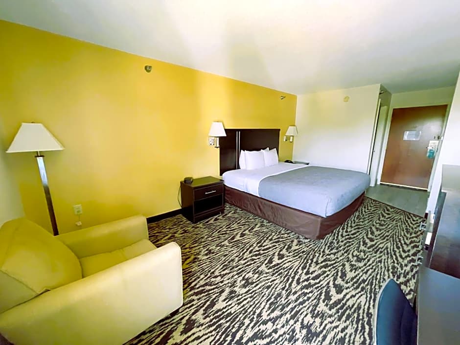 Quality Inn & Suites Clemmons I-40