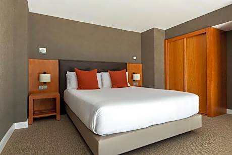 Duplex Quadruple Room